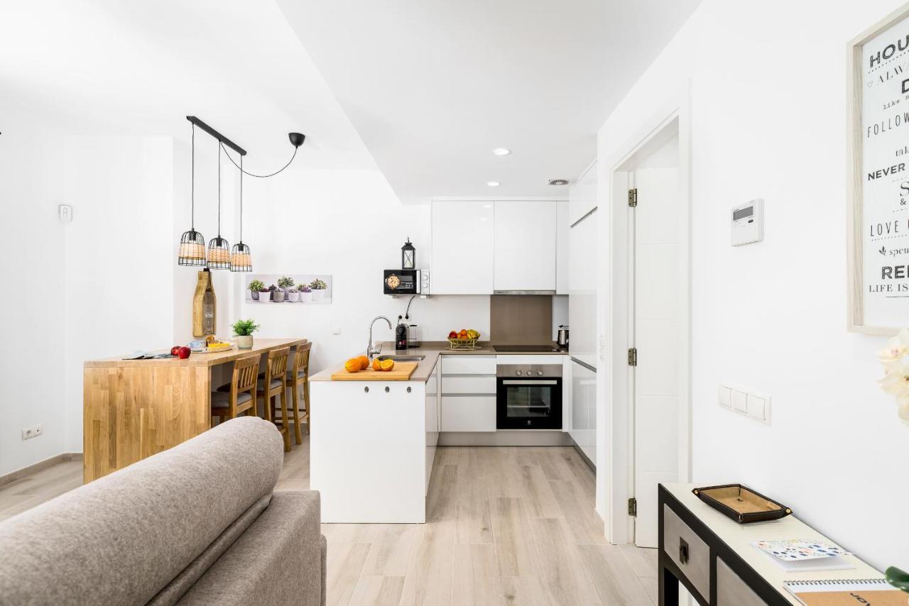 Apartamento Deluxe Con Piscina, Terraza & Parking มาลากา ภายนอก รูปภาพ