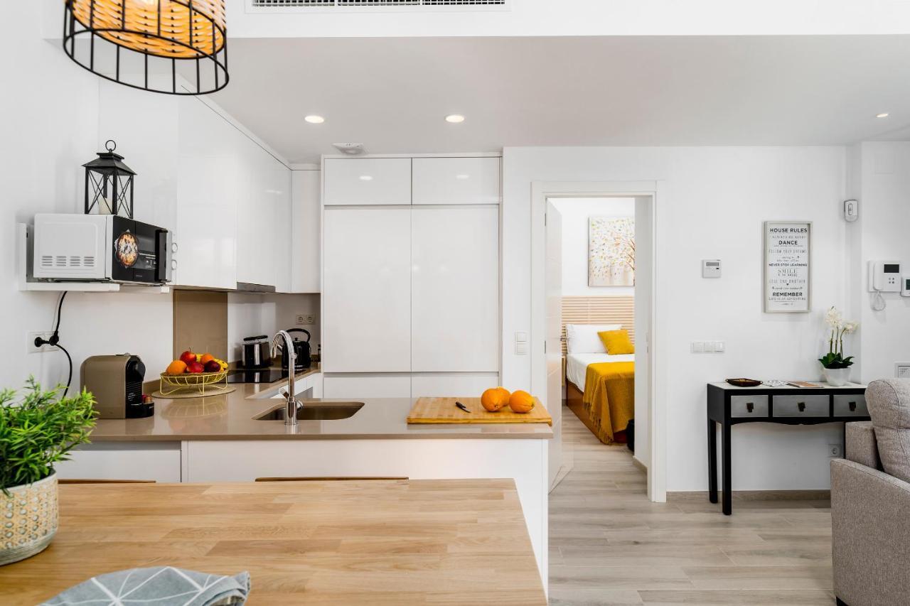 Apartamento Deluxe Con Piscina, Terraza & Parking มาลากา ภายนอก รูปภาพ