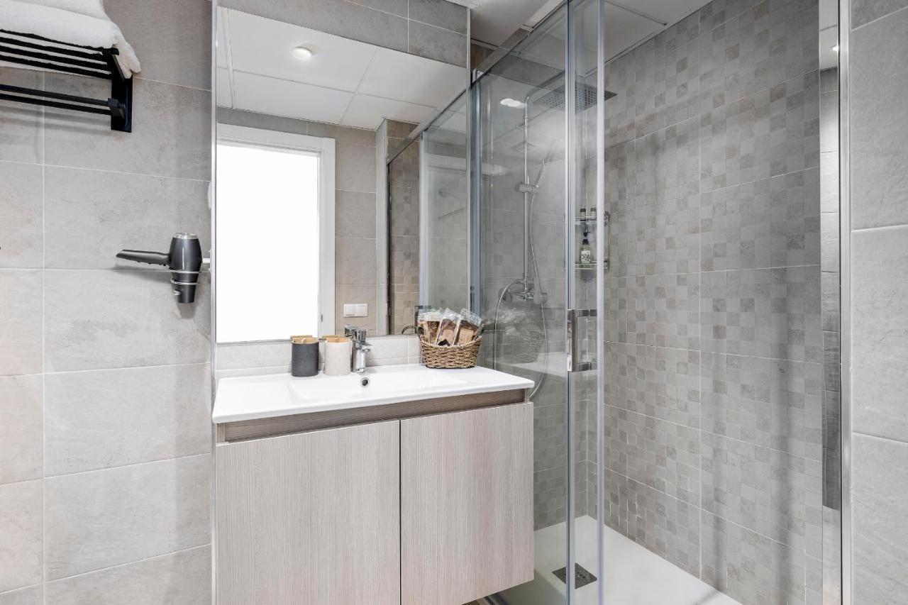 Apartamento Deluxe Con Piscina, Terraza & Parking มาลากา ภายนอก รูปภาพ